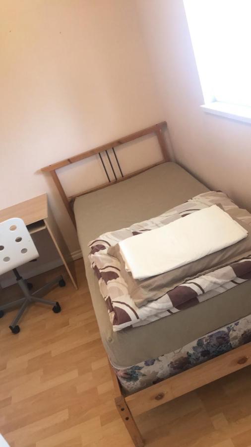 Vancouver Backpacker House - 10 Min Walk To Metrotown Skytrain Station Burnaby Esterno foto
